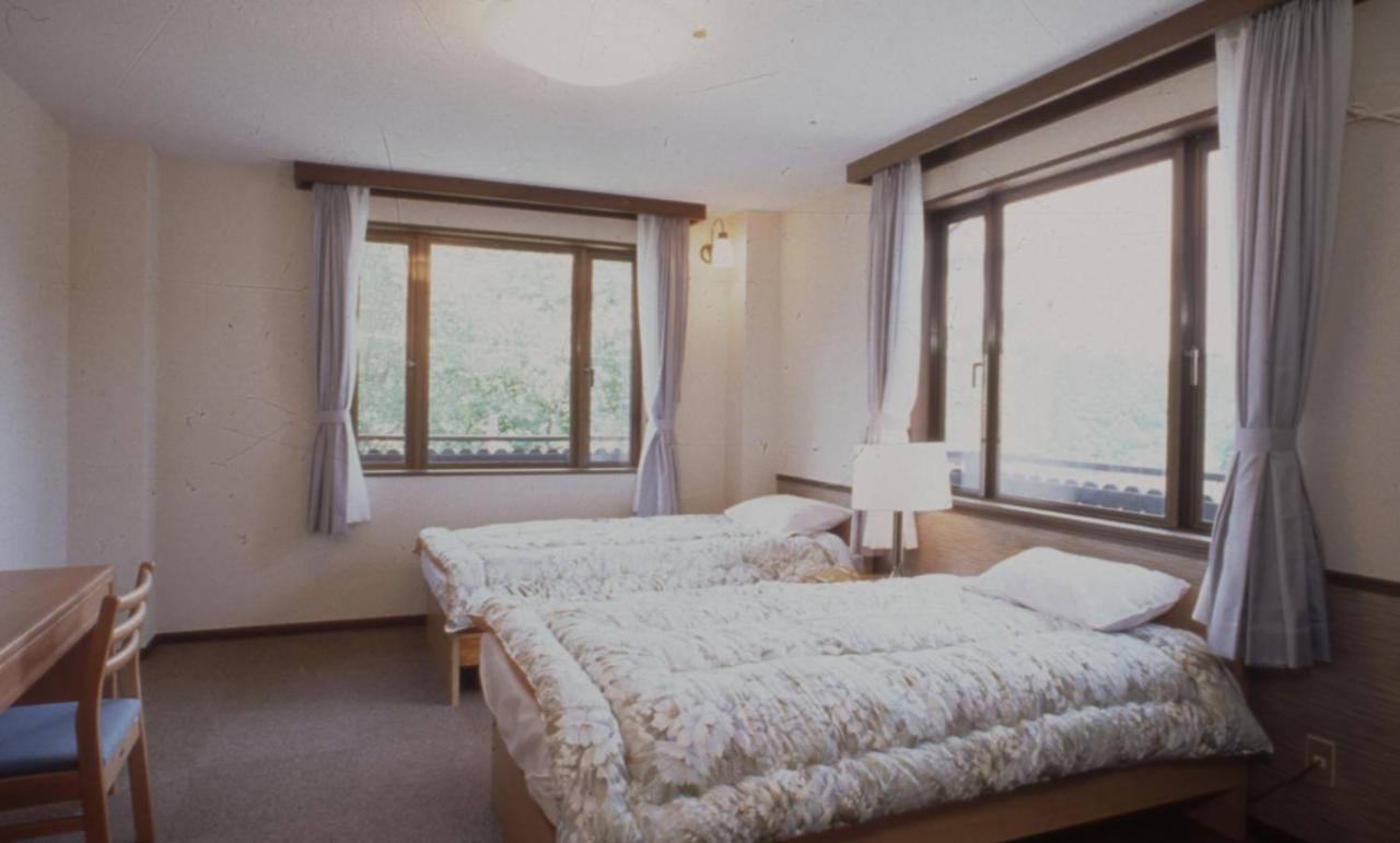Petit Hotel Shitaka Hakuba Exterior photo